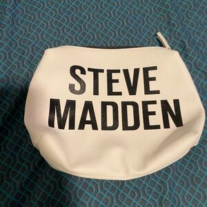Steve Madden White Carry Bag